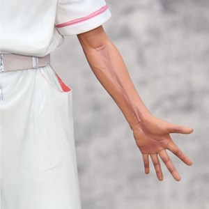 اسباب بازی اکشن فیگور جوکر ایستاده با لباس پرستاری Joker Action Figure _اسباب بازی اکشن فیگور